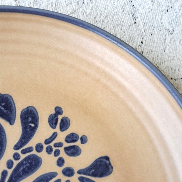 2 Vintage Pfaltzgraff Folk Art Dinner Plates 10" Castle Backstamp Farmhouse - Picture 7 of 14